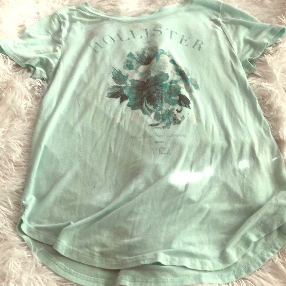 Hollister t-shirt